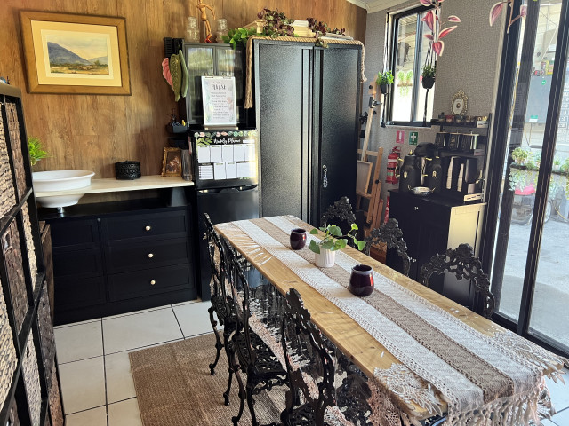 Our art studio is fully equiped, Airconditioned comfort